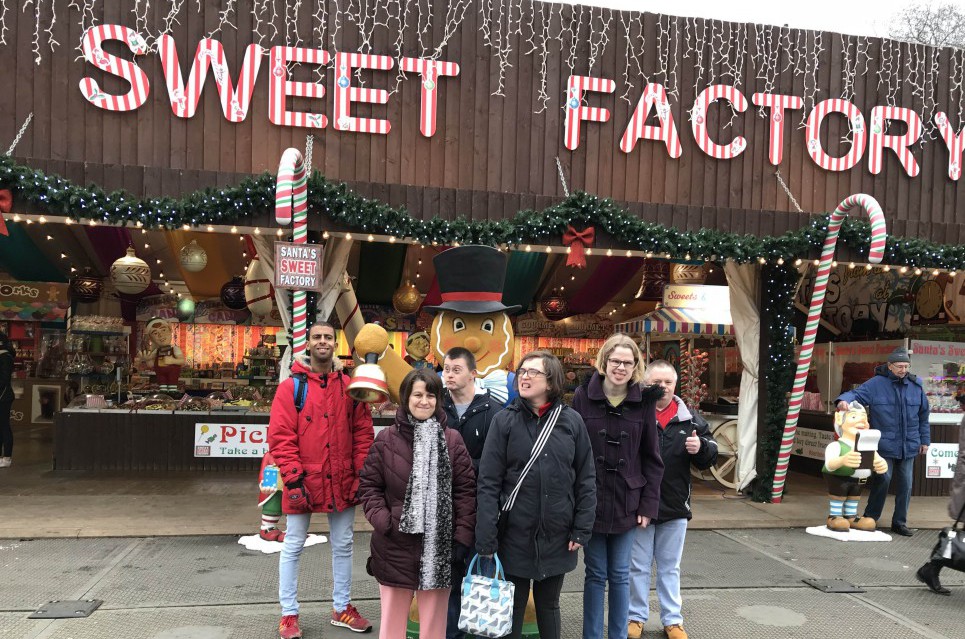 Diagrama Foundation: Cabrini House residents visiting a shop in Winter Wonderland